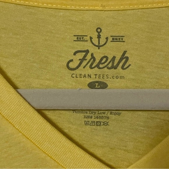 Fresh Clean Tee Men’s Large Corn Yellow V-neck short sleeve shirt - Picture 3 of 4